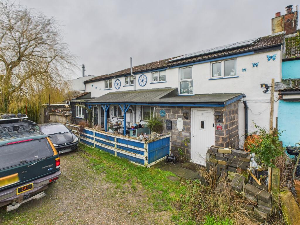 4-bed semi-detached on Canal Cottages, Somerset Bridge, Bridgwater, £299,950