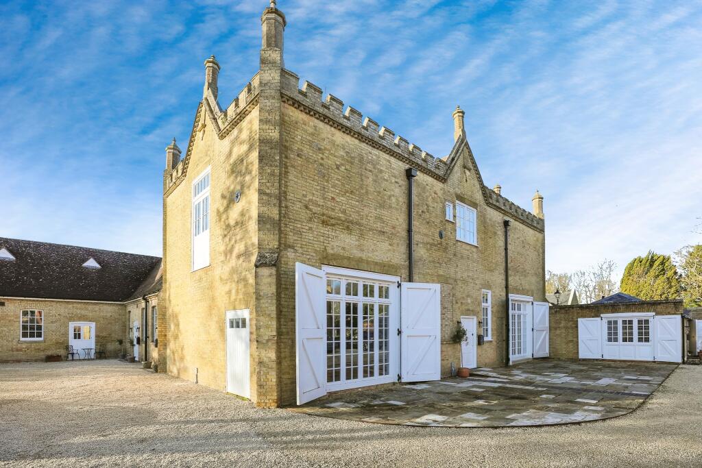 2-bed house on 41 North Road, Huntingdon, PE28, £485,000