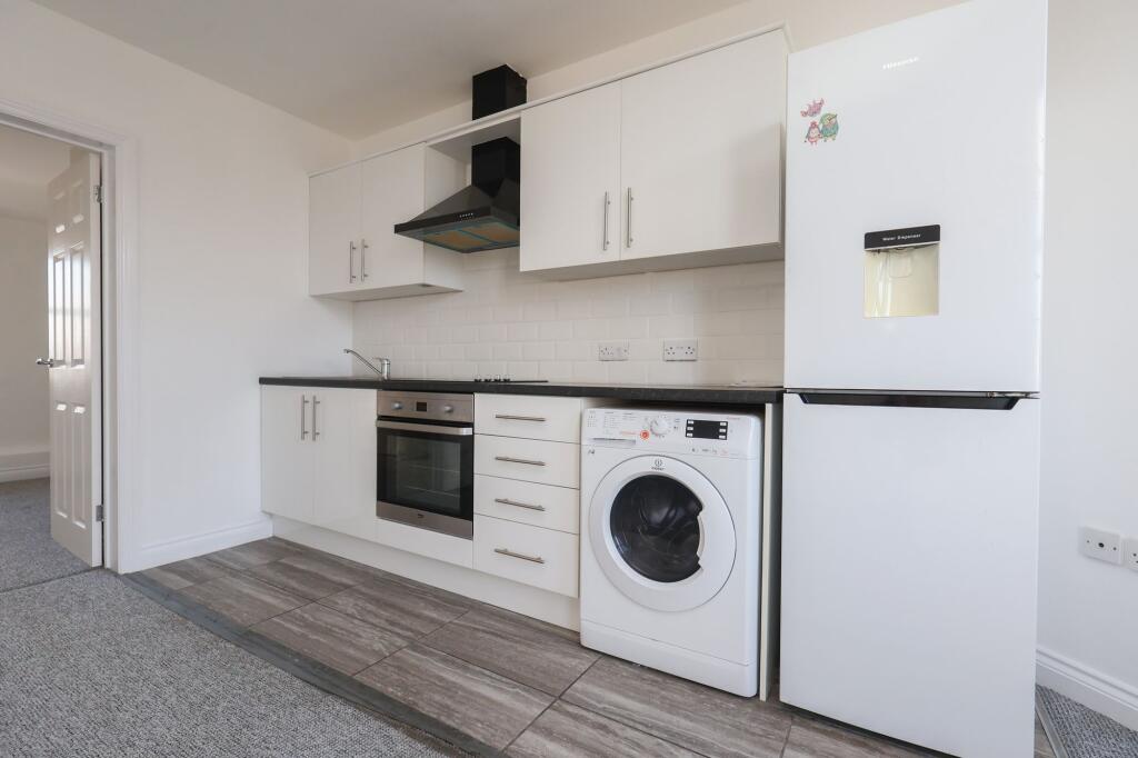 Apartment in Truro - View 5