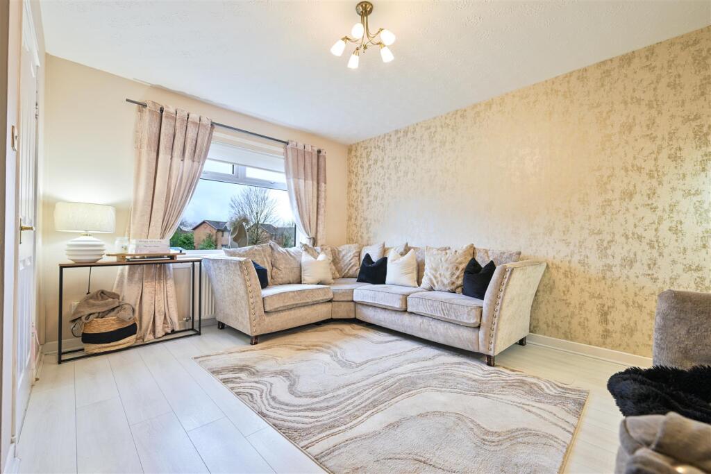 Perchy View, Wishaw photo 4