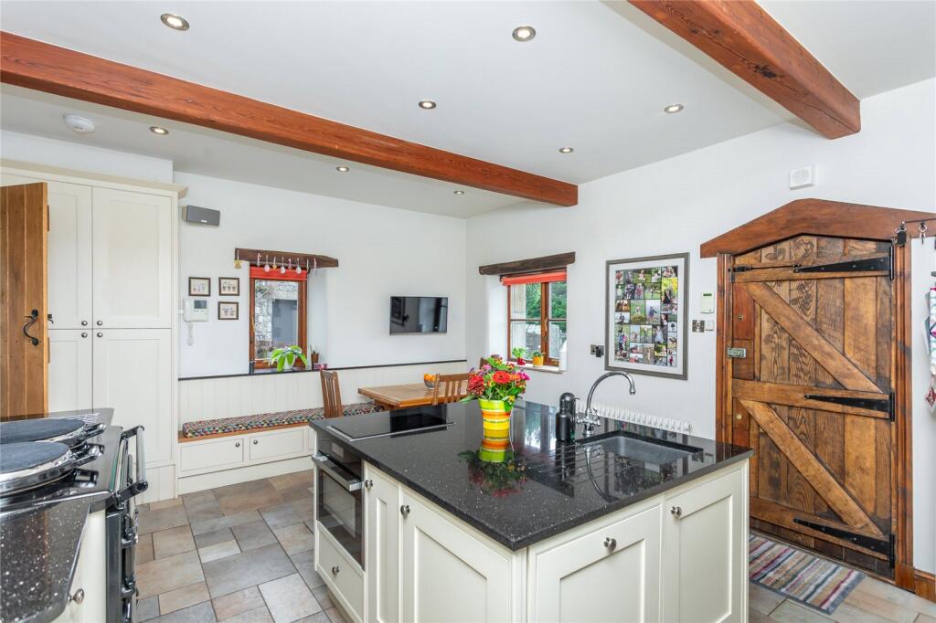 House in Ribble Valley, Newton - More