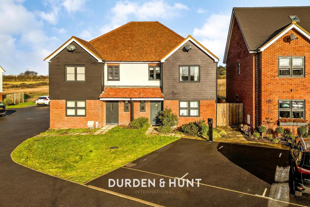 Main image of property: Meadow View, Nazeing, EN9