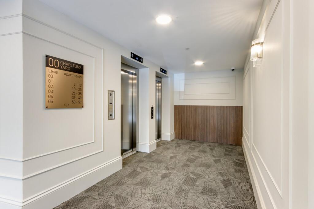 Apartment in Sevenoaks, St John's - More