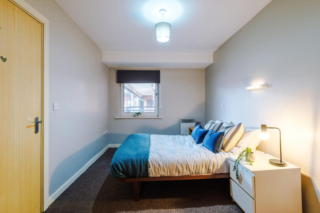 Apartment in Manchester - View 3