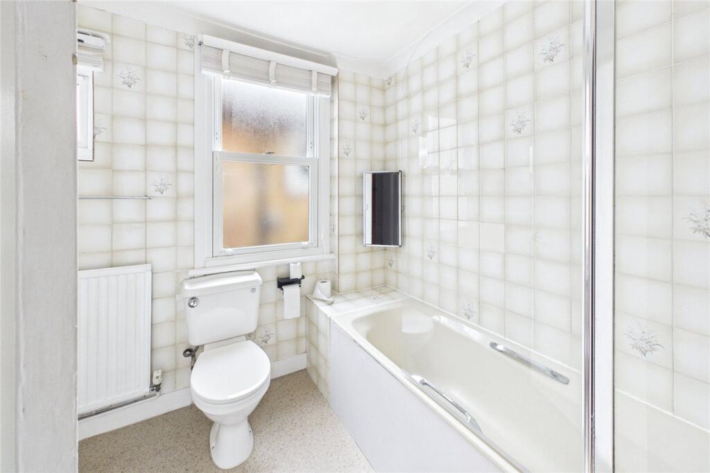 Apartment in London - View 5