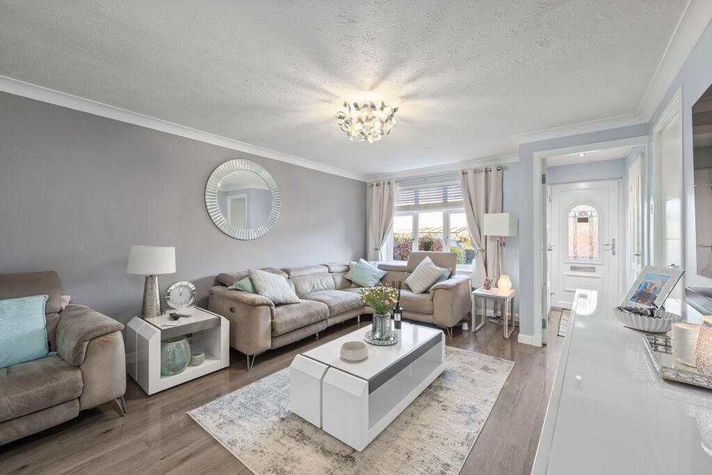 House in Mid Calder, Craigshill - View 6