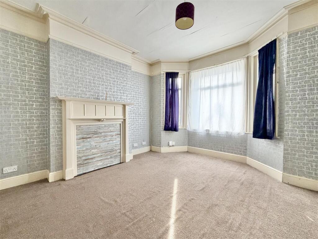 Carnarvon Road, Boscombe photo 3