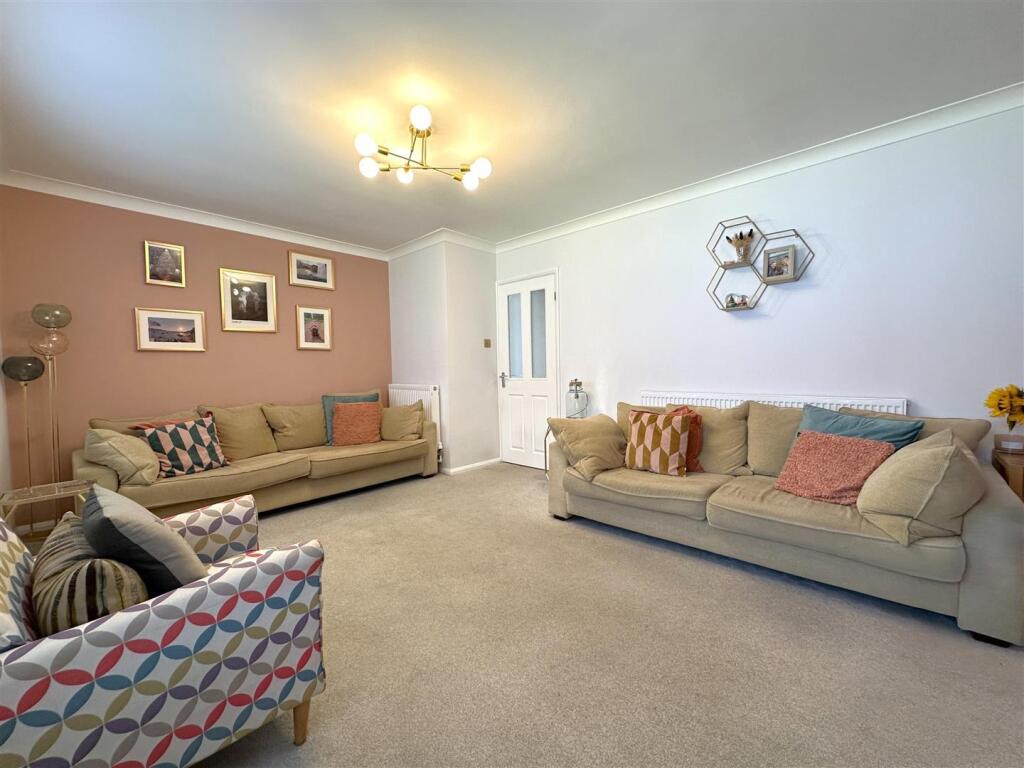 House in Newark, Balderton - View 5