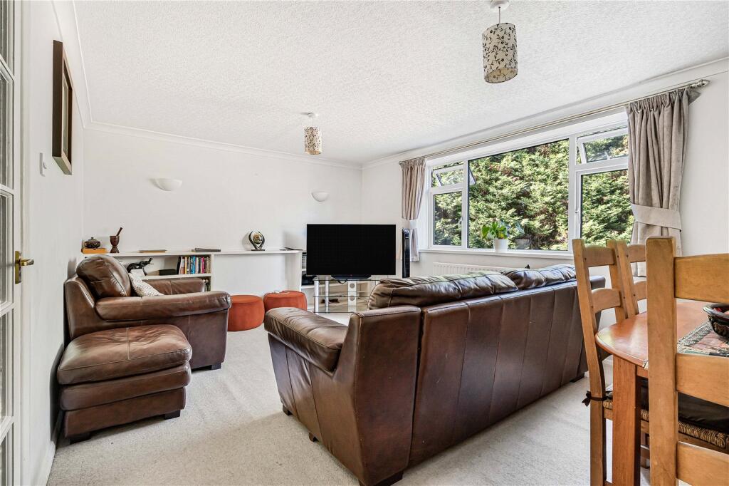 Apartment in Runnymede, Virginia Water - More
