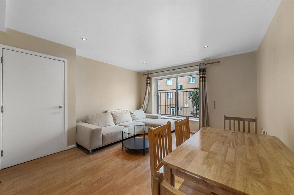 Apartment in London - View 5