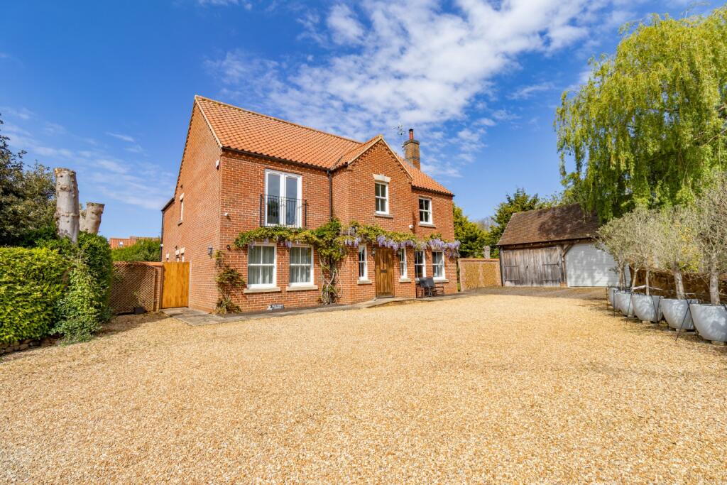 Mill Gardens, Snettisham photo 2