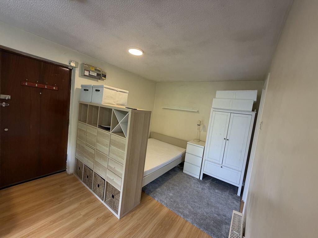 Apartment in Birmingham, West Midlands - More