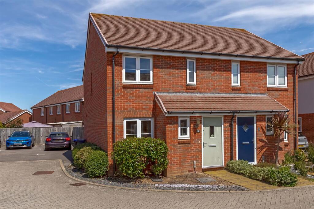 Poppy Close, Worthing