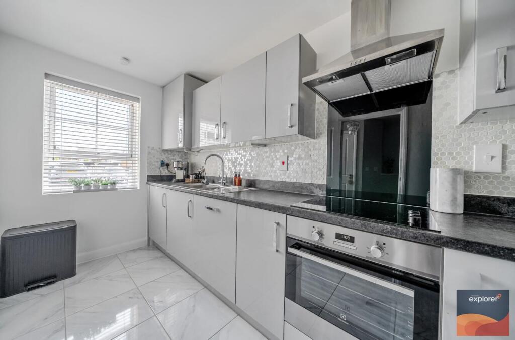 House in Reading - View 3