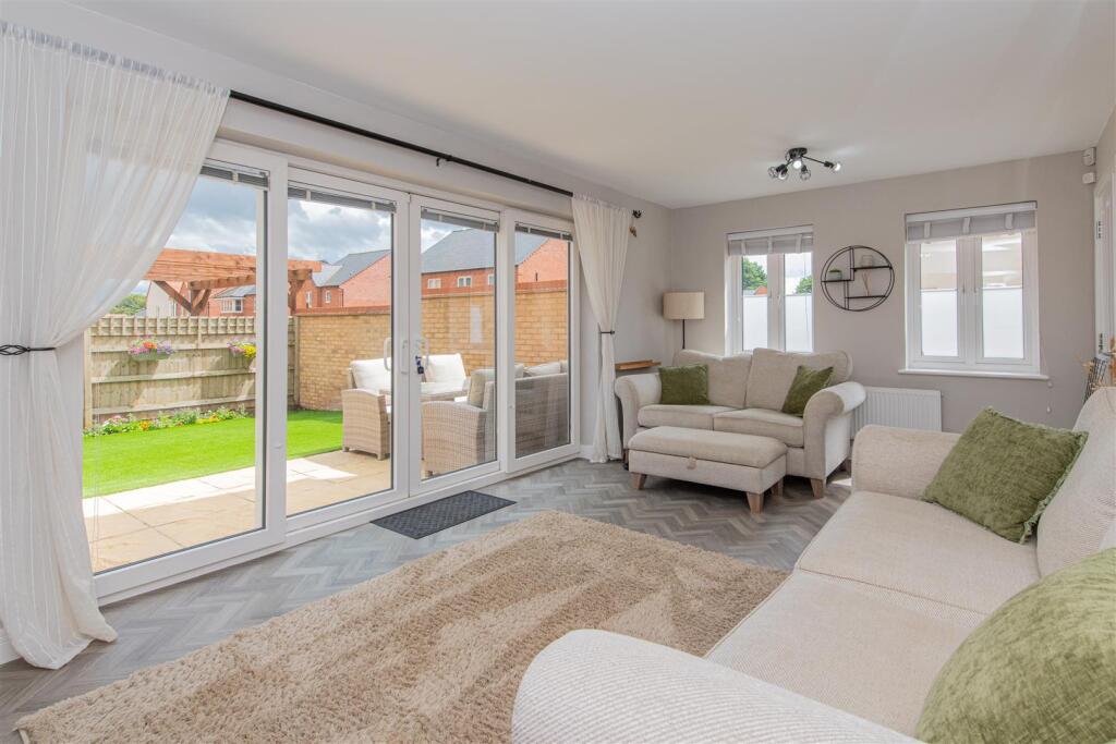Lamport Way, Wellingborough – pohled 3