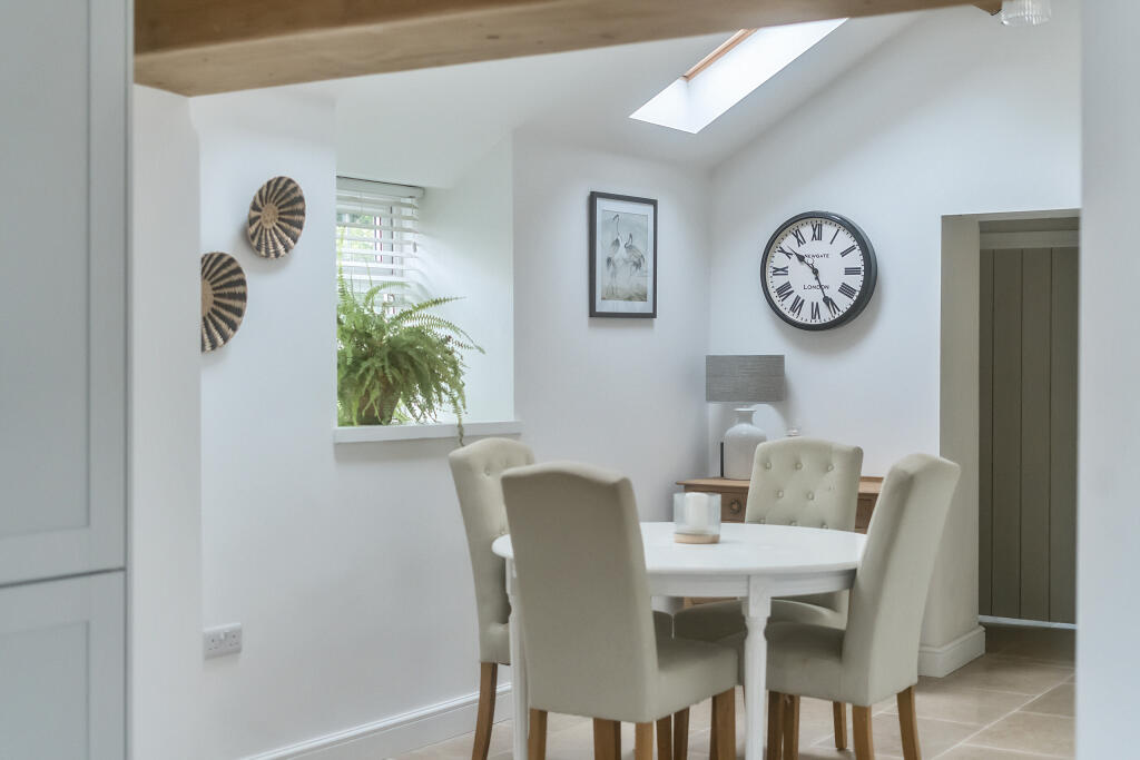 Bryn Offa Cottage, a stunning home in Llandysilio photo 3