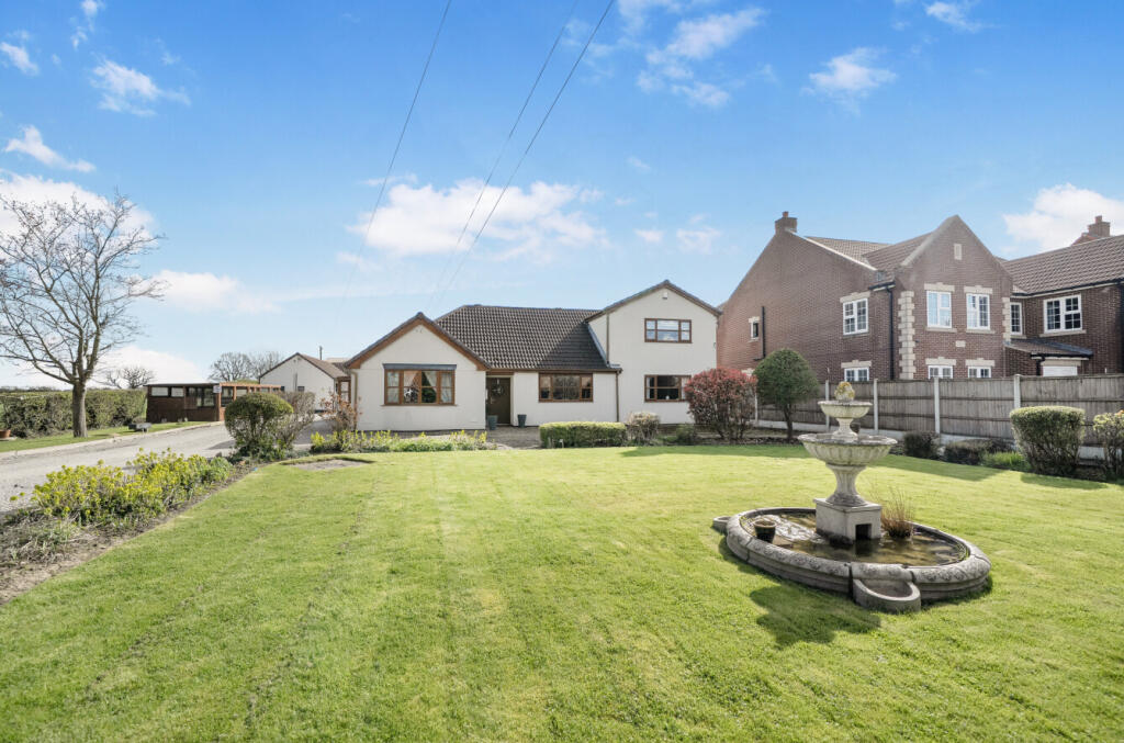 House in Doncaster, Moss - View 5