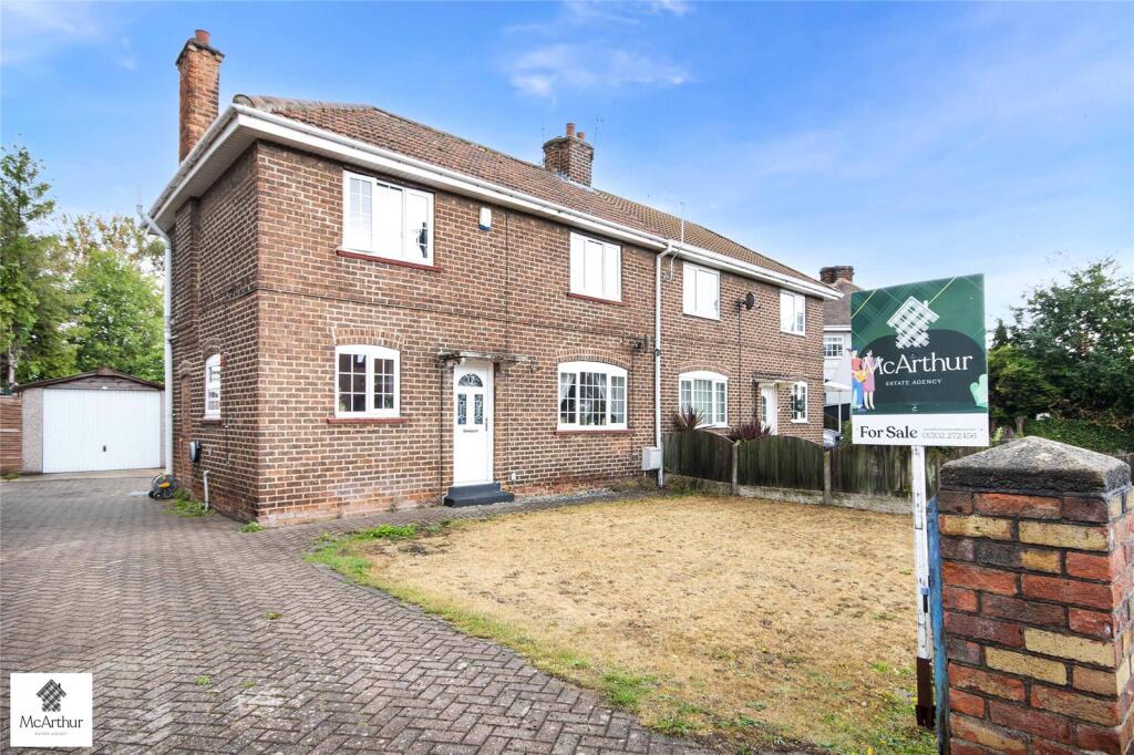 The Crescent, Harworth and Bircotes, Doncaster, South Yorkshire, DN11