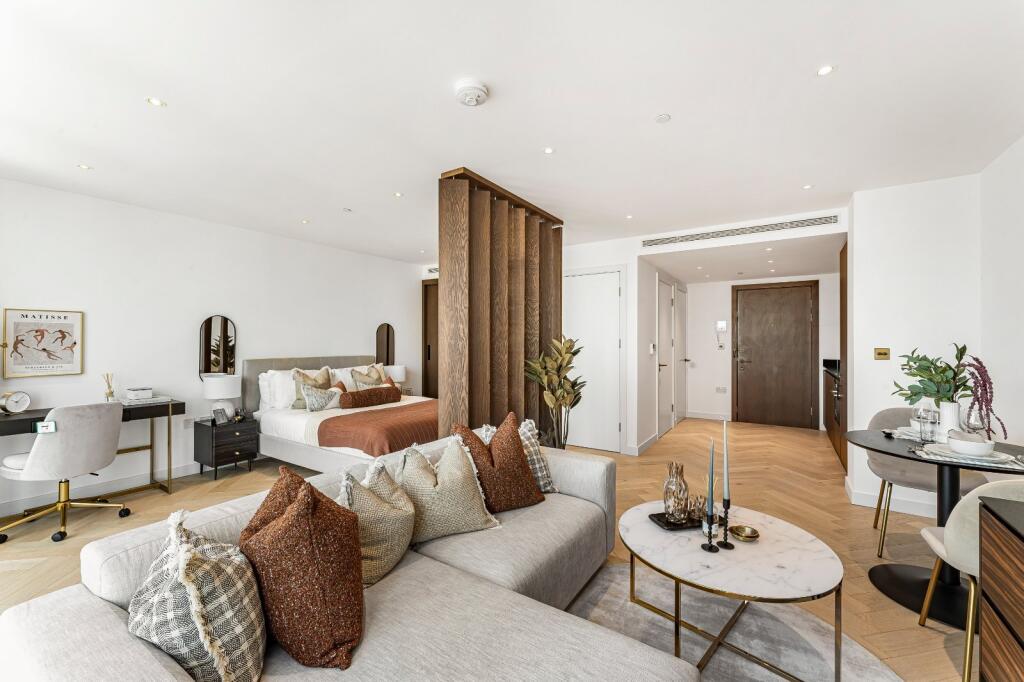 Main image of property: Landmark Pinnacle, 
15 Westferry Road, E14