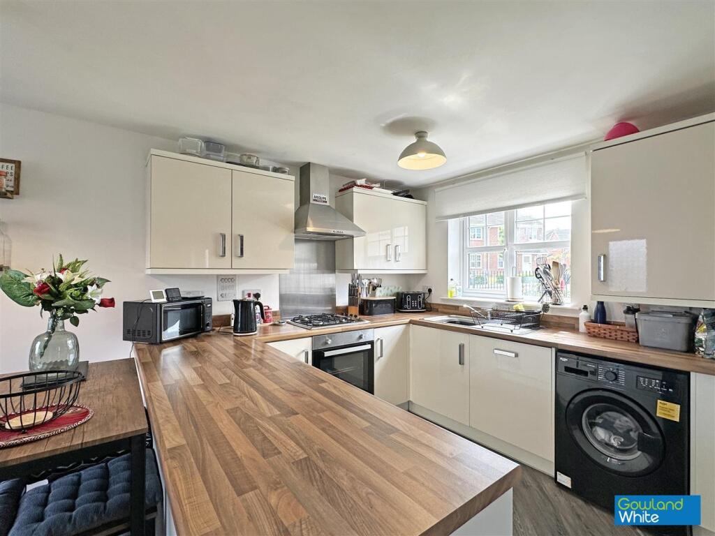 House in Stockton-on-Tees - More