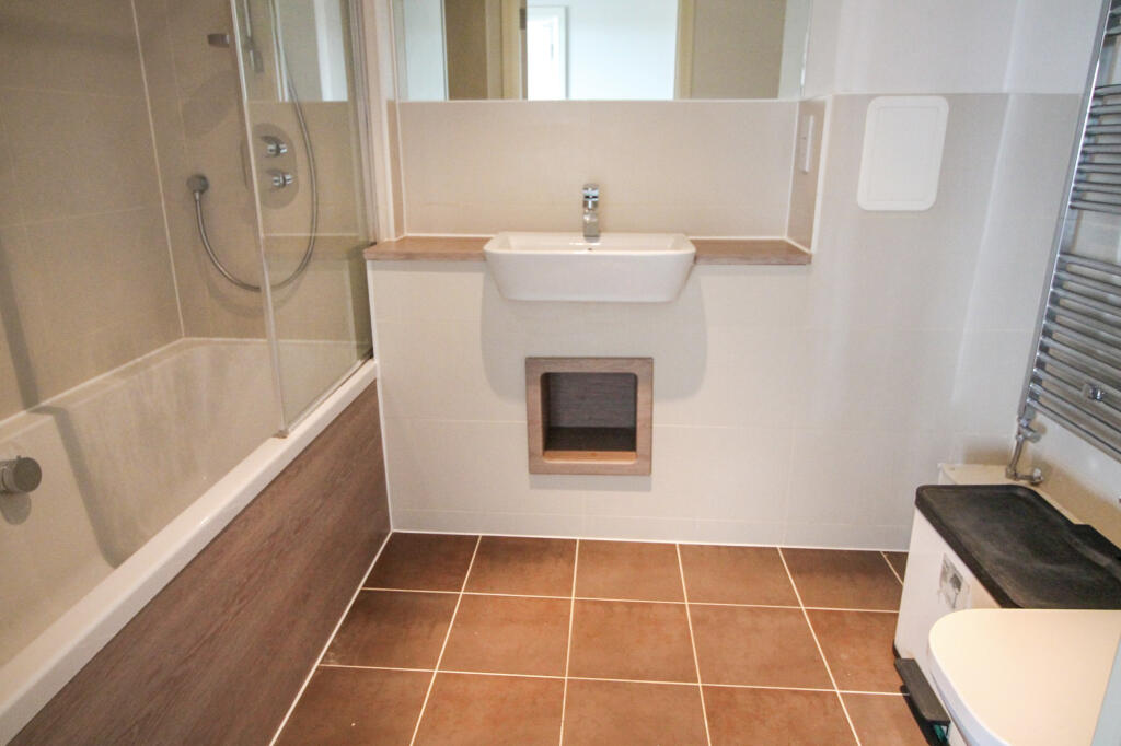 Apartment in London, Custom House, Canning Town - View 5