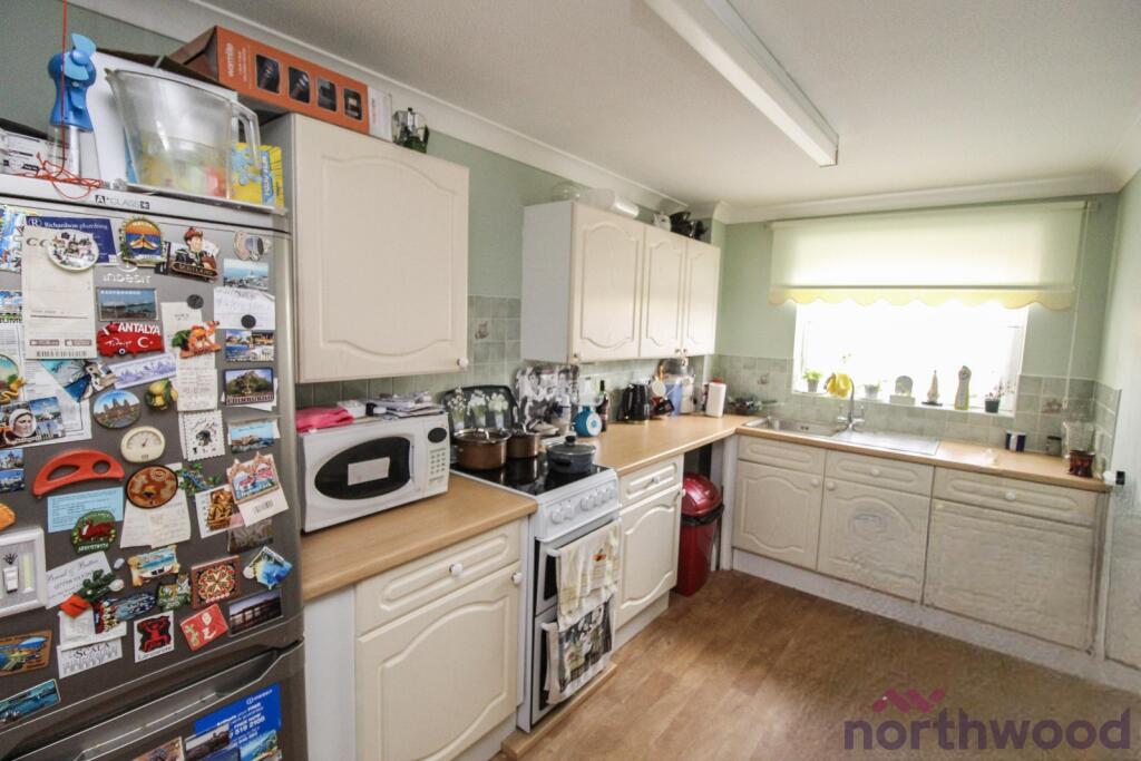 Olivers Close, Clacton-On-Sea, CO15 photo 3