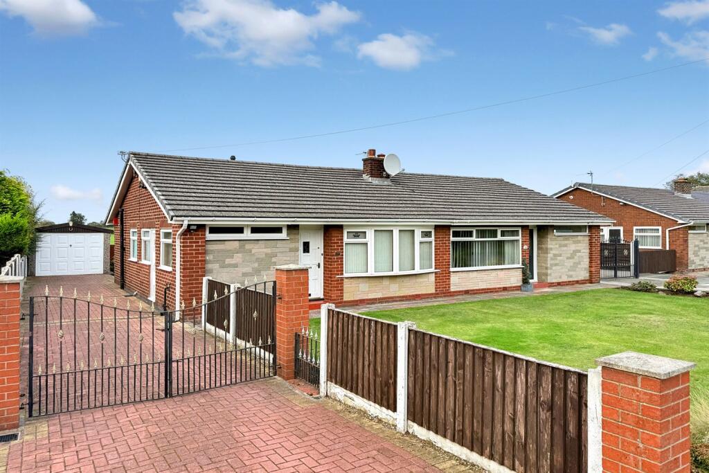 Main image of property: Myddleton Lane, Winwick, WA2