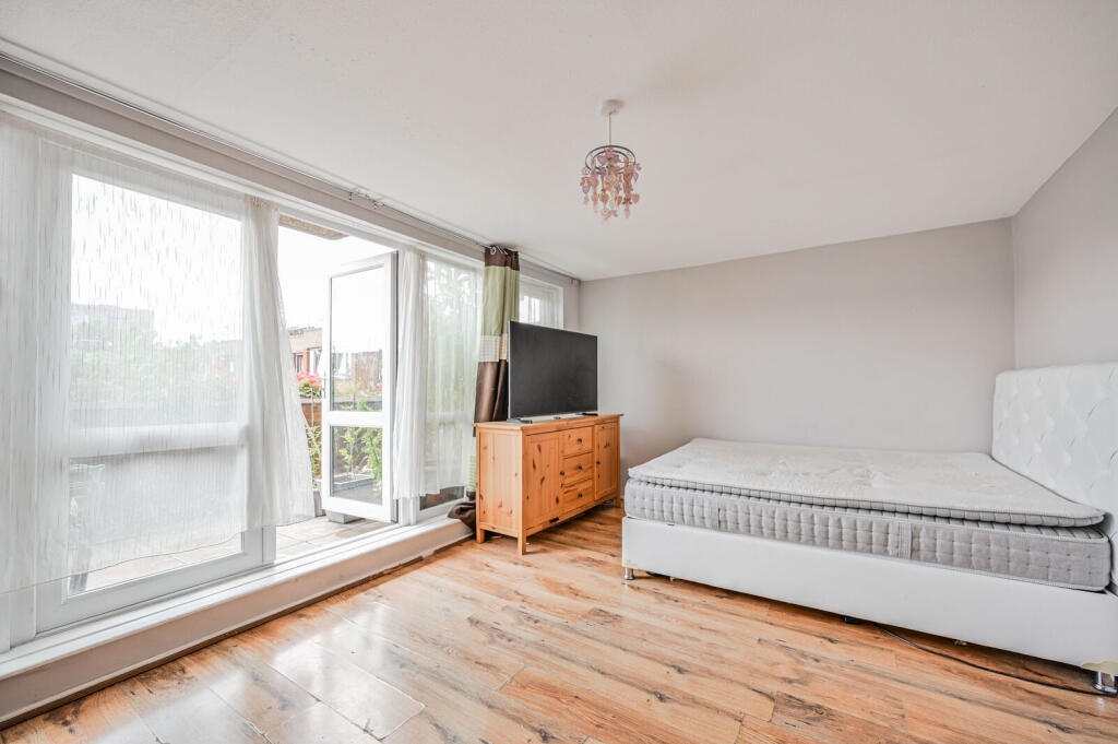The Sandlings, N22, Wood Green, London, N22 - View 6