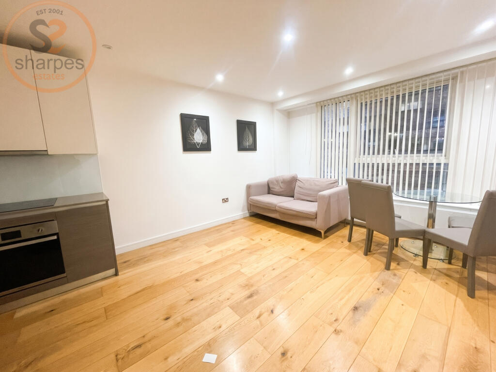 Apartment in Twickenham - View 2