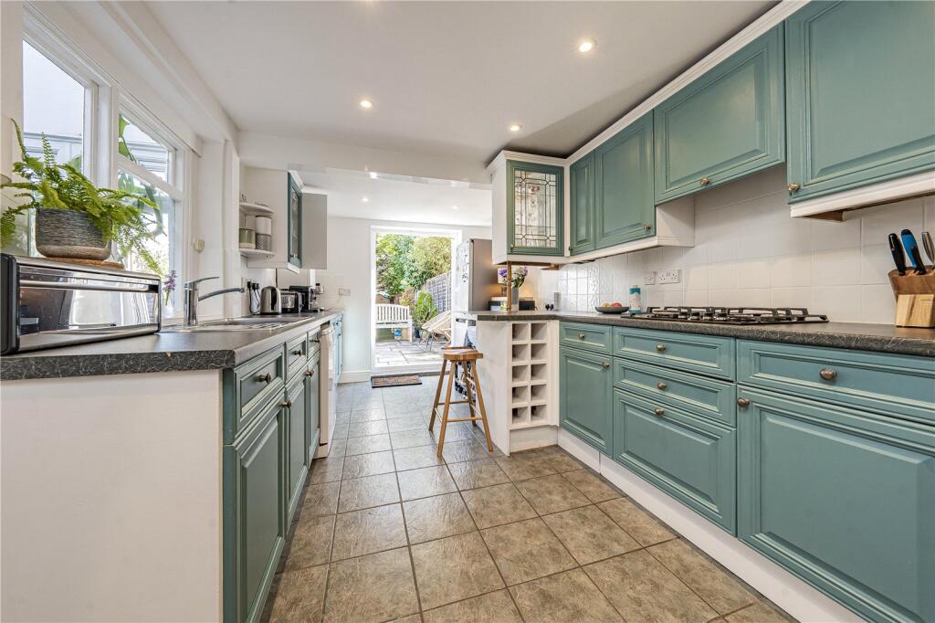 House in London, Yiewsley - View 4