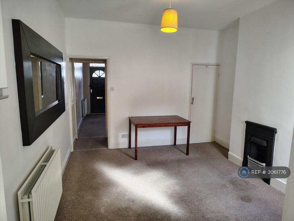 House in Nottingham - View 3