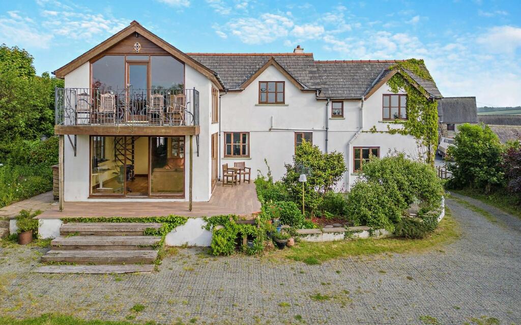 Main image of property: Moylegrove, Cardigan, SA43