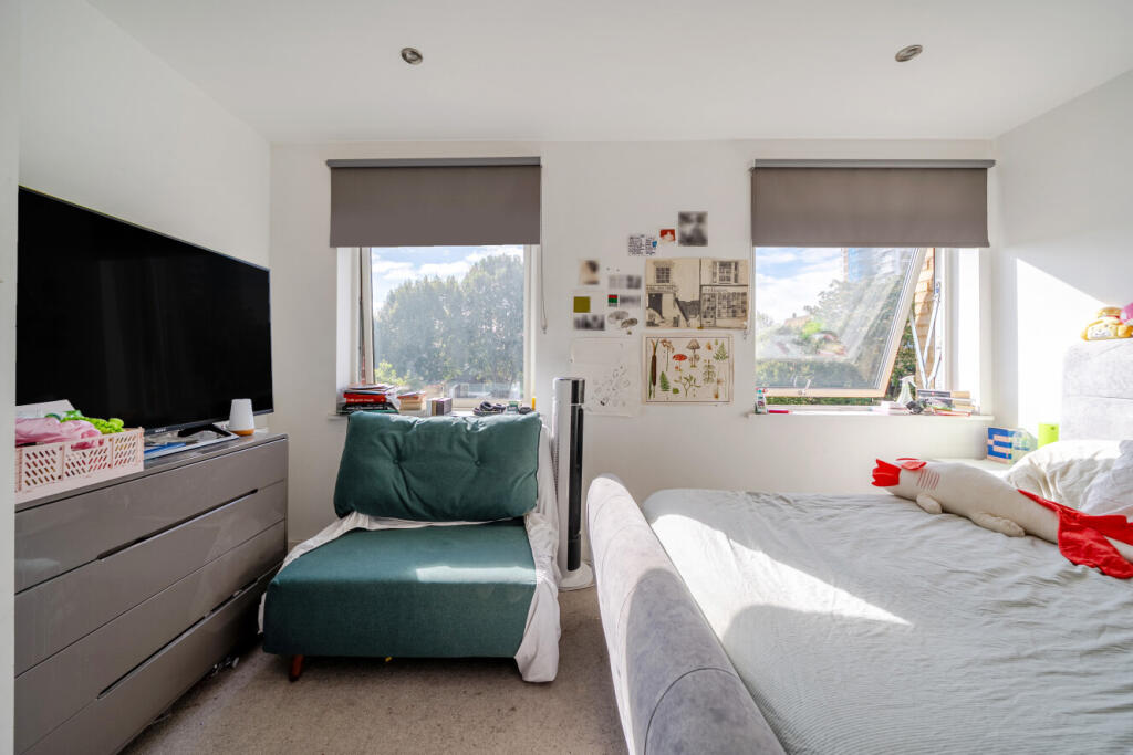 Apartment in London - View 4