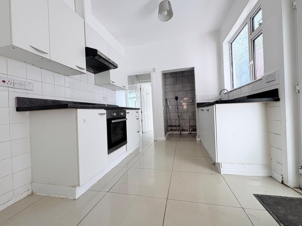 House in Kettering, Avondale - View 2