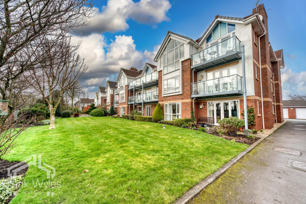 Main image of property: Flat 3, Gleneagles, 21 Links Gate, Lytham St. Annes, Lancashire