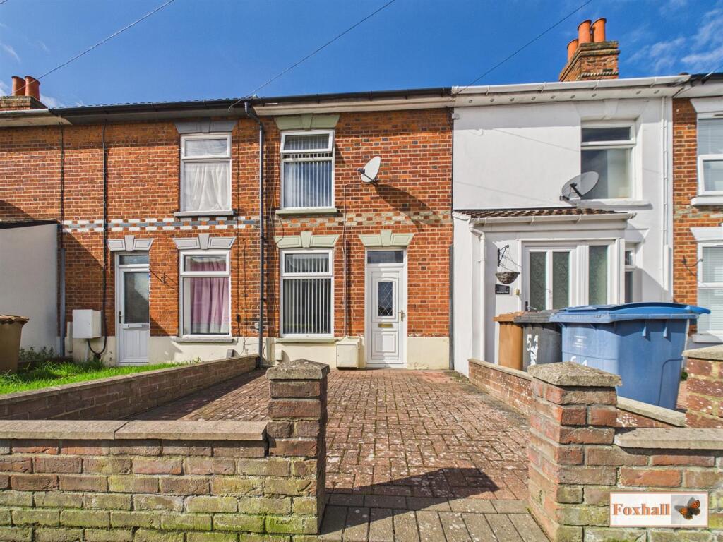 2-bed terraced on Parliament Road, Ipswich, £160,000