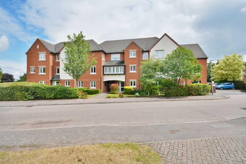 1-bed flat on Ross Court, Curie Close, Rugby, £95,000