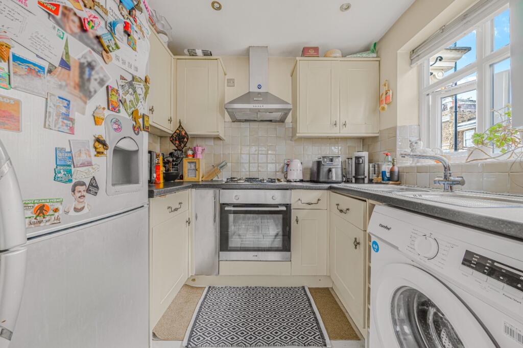 Apartment in Sunbury-on-Thames, Kempton Park - View 5