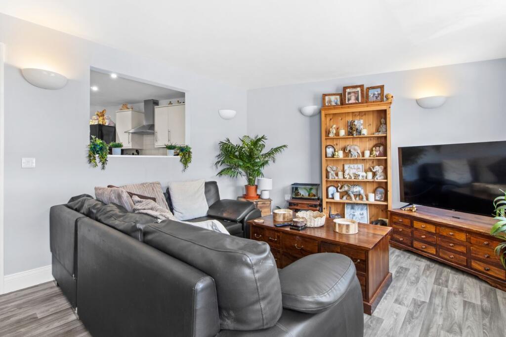 Apartment in Tonbridge - More