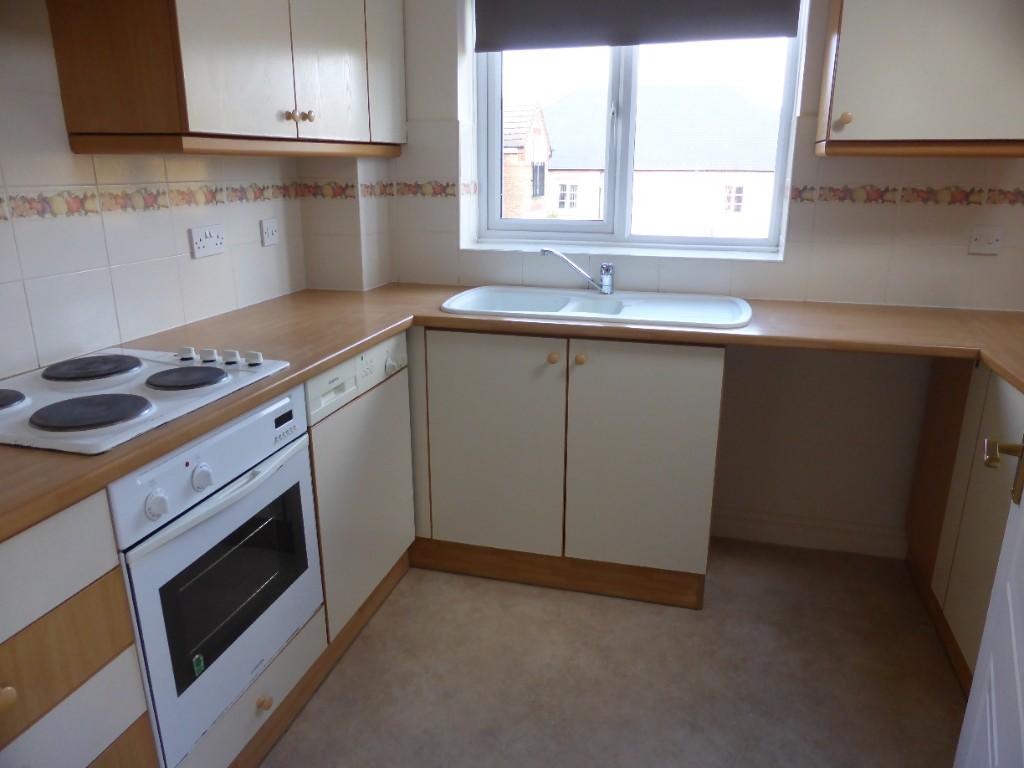 Apartment in Peterborough, West Town - View 2