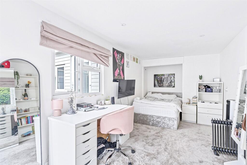House in Brighton - View 5