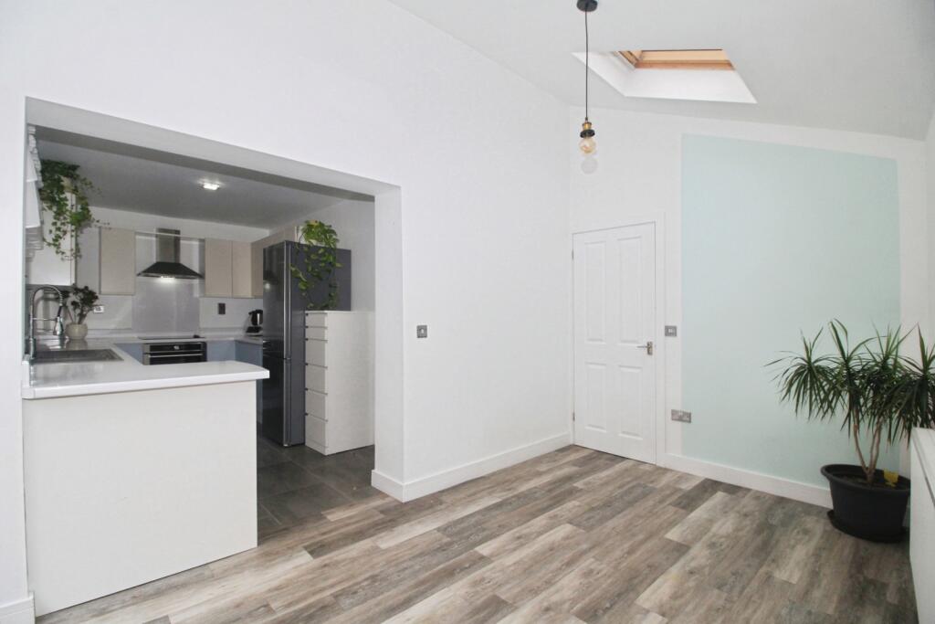 Azalea Drive, Burbage, Hinckley, LE10 photo 5
