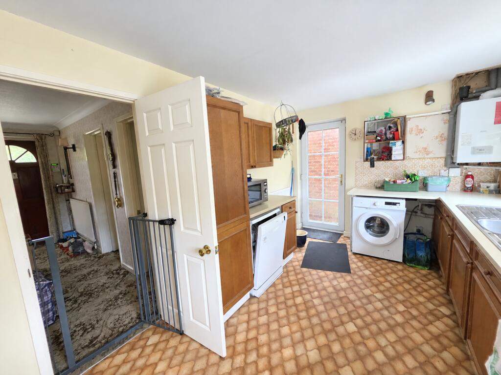 House in Reading, Charvil - View 4