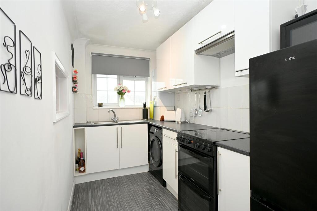 Albert Road, Polegate photo 5