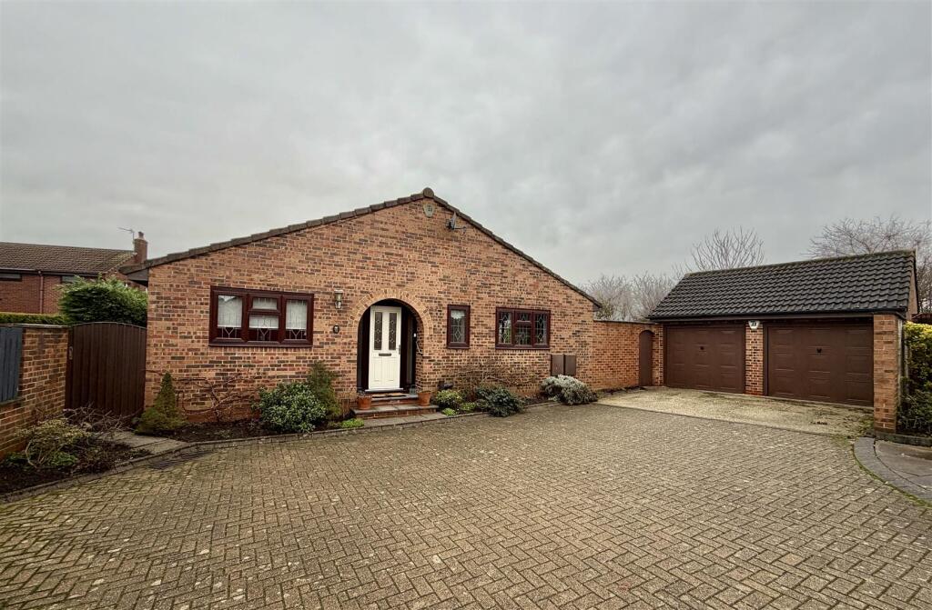 Main image of property: The Chase, Garforth, Leeds