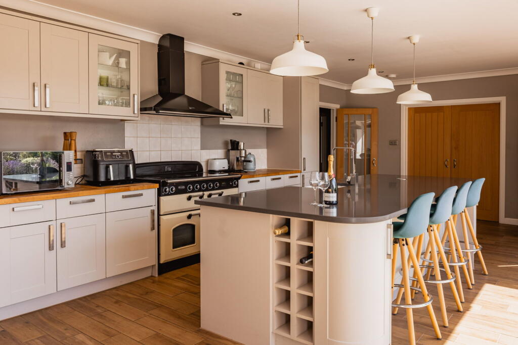 Gayhouse Lane, Outwood, Surrey, RH1 - View 3