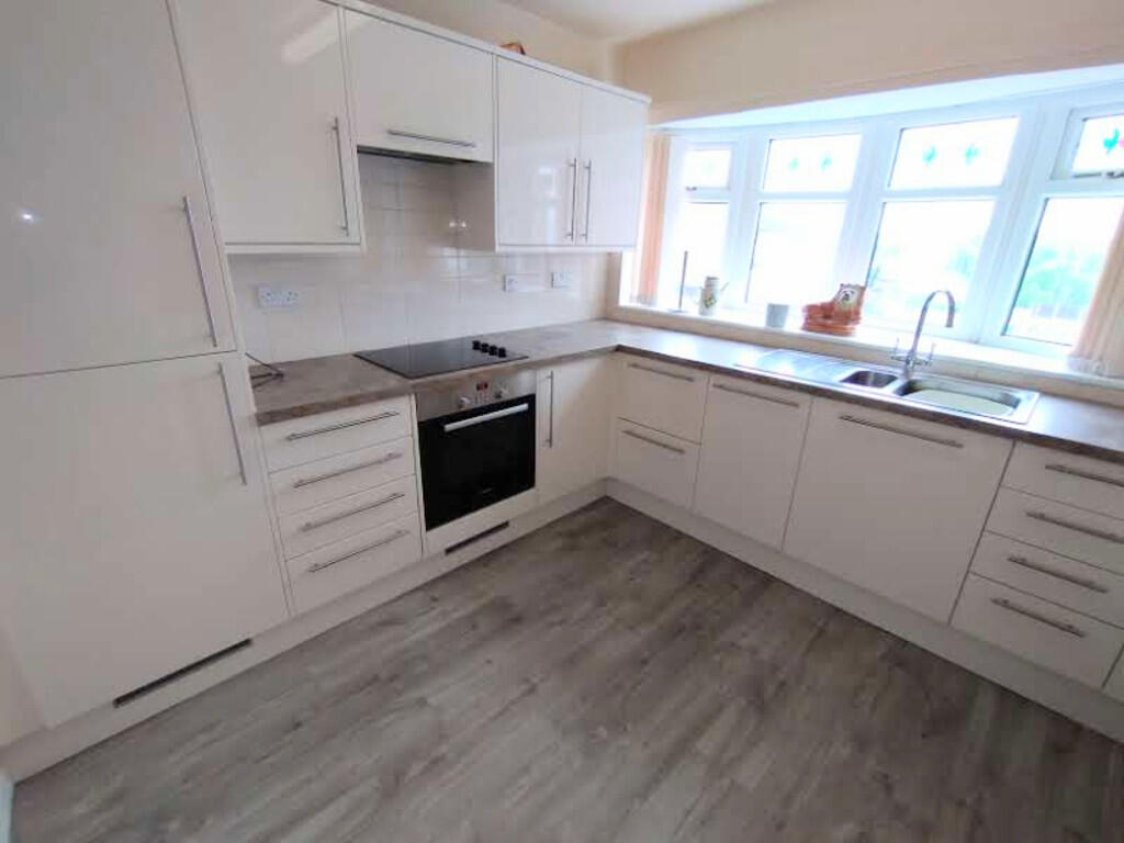 Wellington Road, Kidsgrove, Stoke-on-Trent photo 5