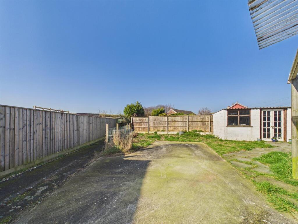Chalfont Avenue, Mablethorpe photo 2