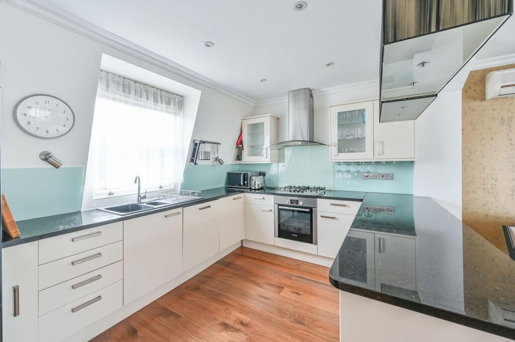 3 bedroom flat for rent