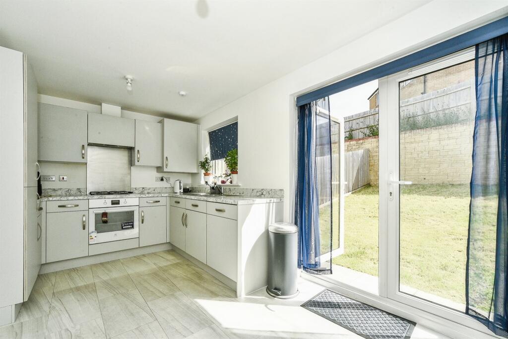 Gregor Drive, Calne photo 3